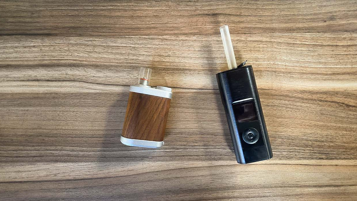 Arizer Solo 3 v2 vs. Tinymight 2: An Expert Comparison - Planet of the Vapes (Canada) Arizer Solo 3 v2 vs. Tinymight 2: An Expert Comparison - Planet of the Vapes (Canada)